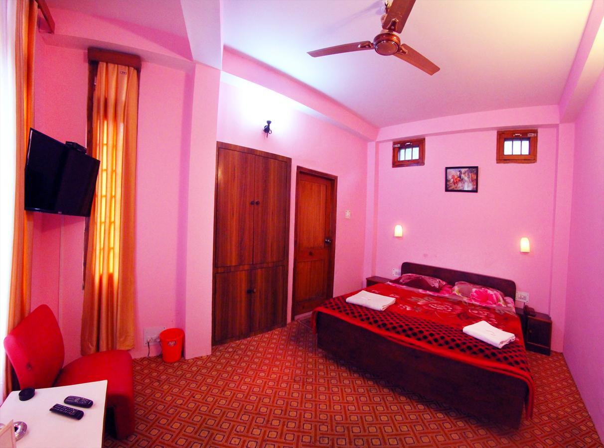 Hotel Aroma Classic Kulu Zewnętrze zdjęcie